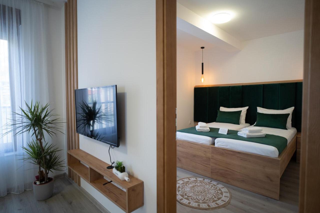 Apartments And Rooms Smile Mostar Exterior photo