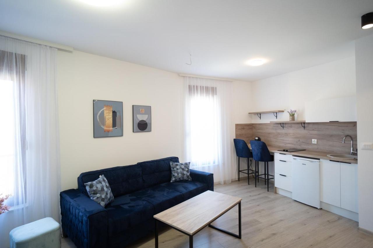 Apartments And Rooms Smile Mostar Exterior photo